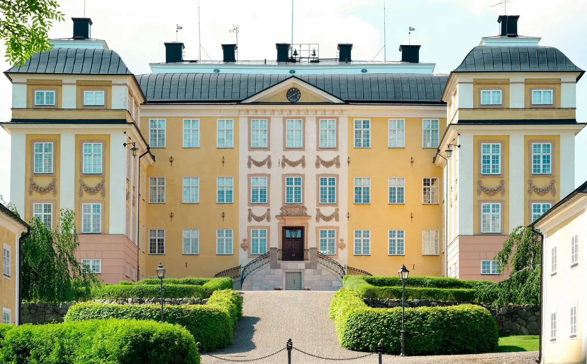 Eriksbergs slott, fasad mot parken.